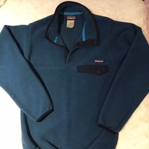 Patagonia Men’s Snap-T Fleece— teal/navy blue